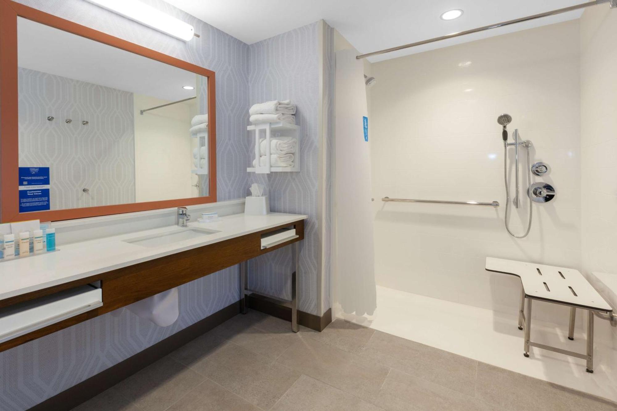 Hampton Inn & Suites Bloomfield Hills Detroit Exterior photo